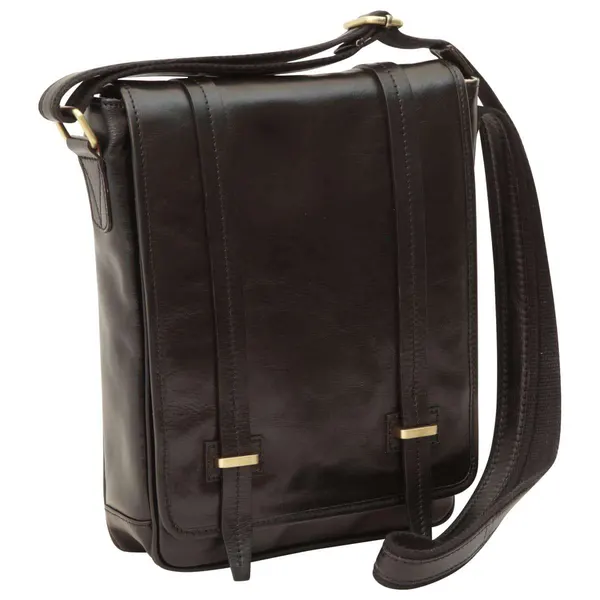 Medium leather bag with double magnetic closure